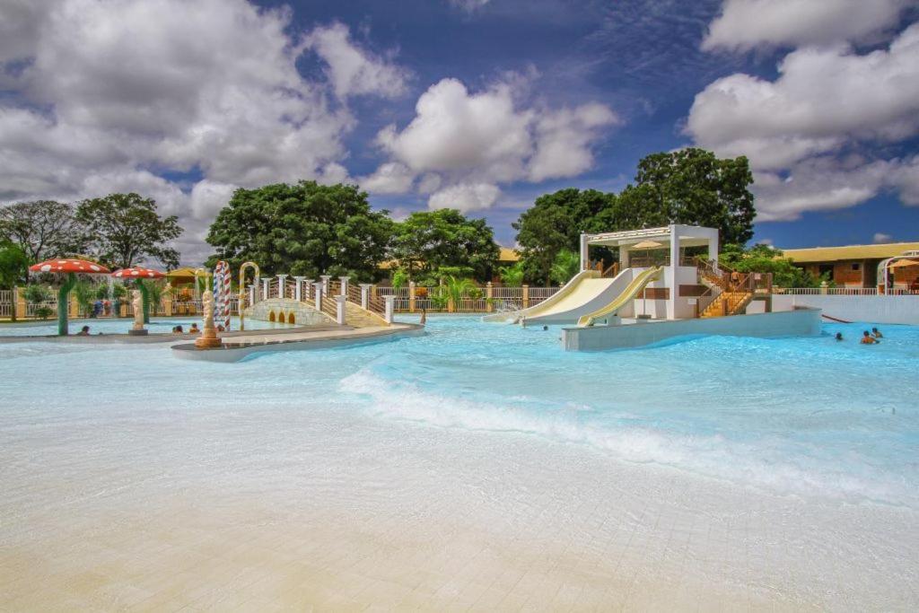 Lacqua diRoma Hotel com Parque Aquático 24 horas Caldas Novas Exterior foto